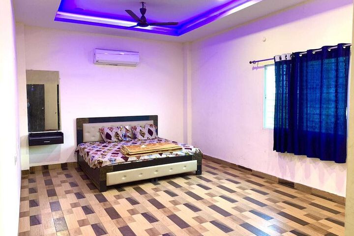 Room 7 of 15