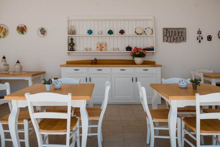 Dining 96 of 121