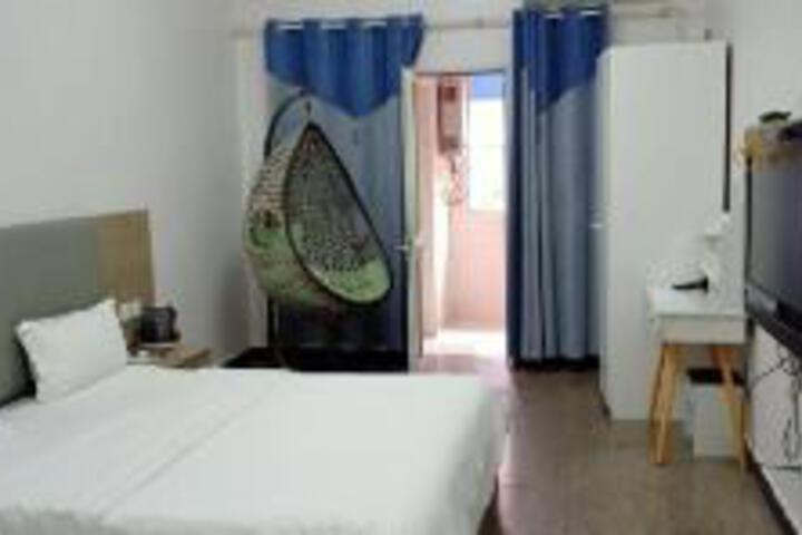 Room 10 of 10