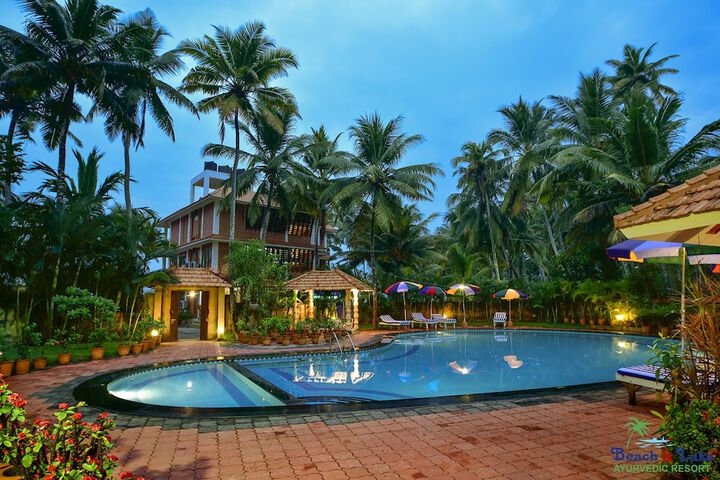 Pool Hotel