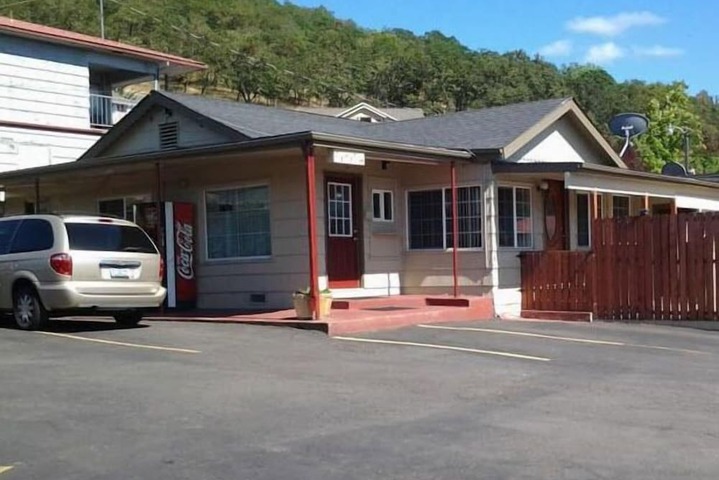 Image of Roseburg Inn