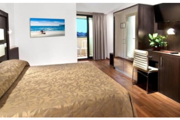 Room 5 of 22