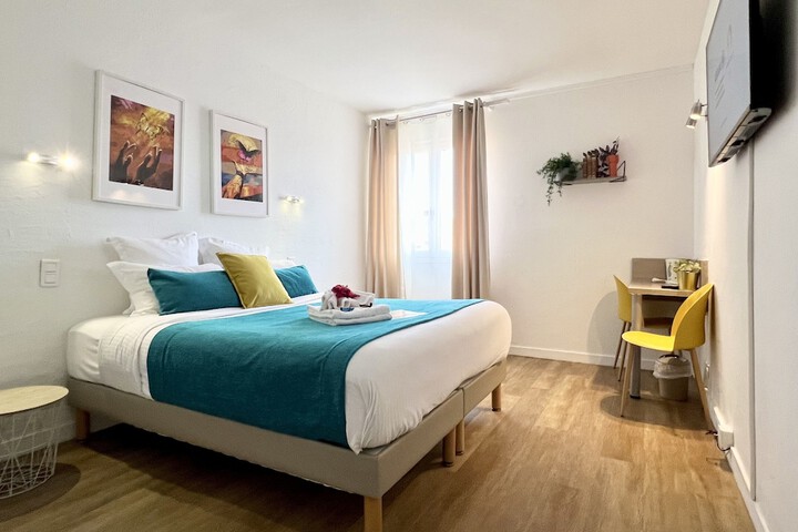 Room 9 of 47
