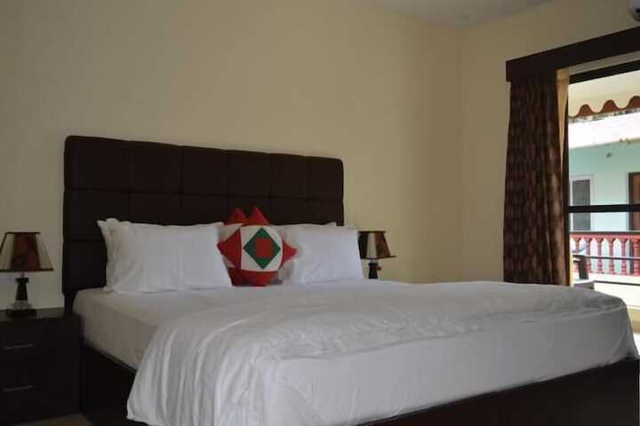 Room 9 of 23