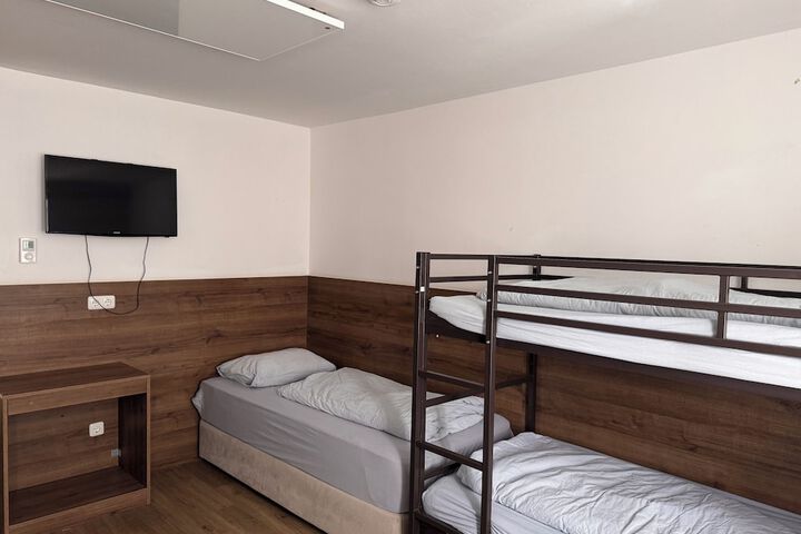 Room 42 of 91