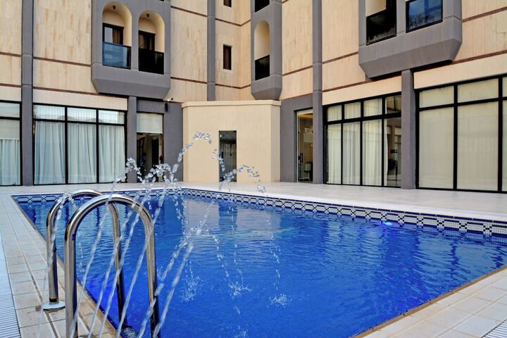 Pool 19 of 36