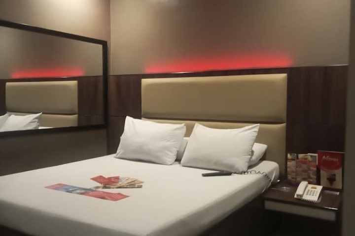 Room 15 of 43