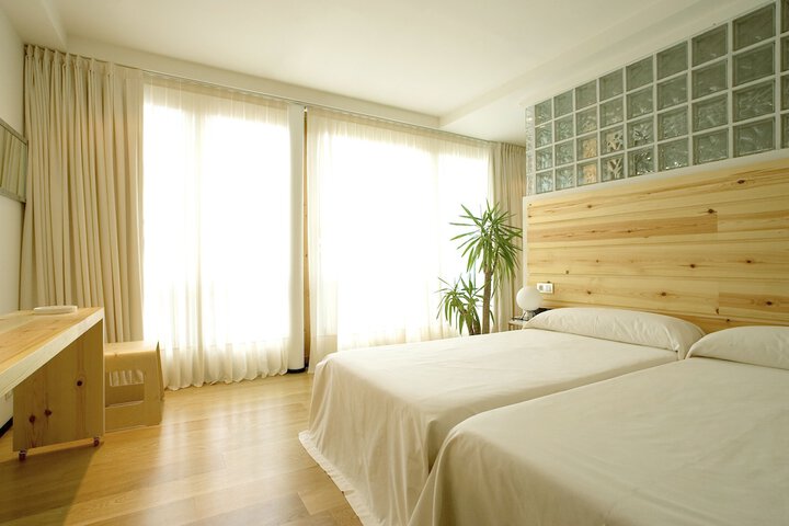 Room 3 of 21