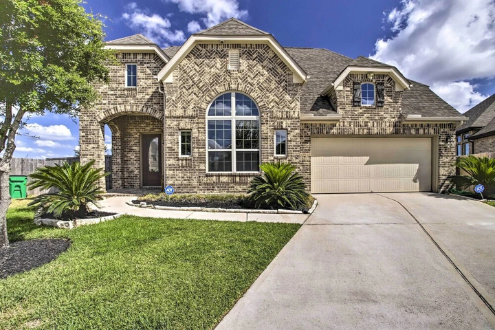 Image of Spacious Cypress Home in Fairfield Community!