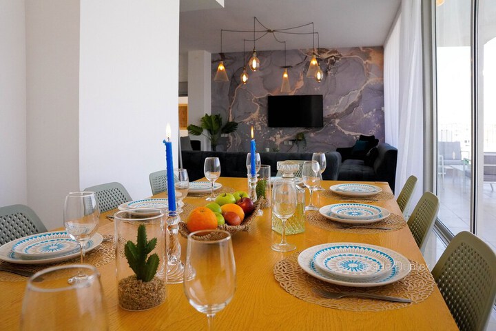 Dining 286 of 315