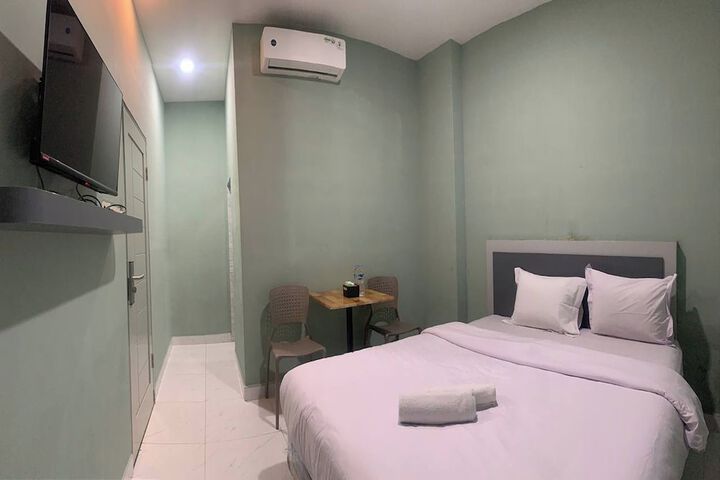 Room 17 of 36