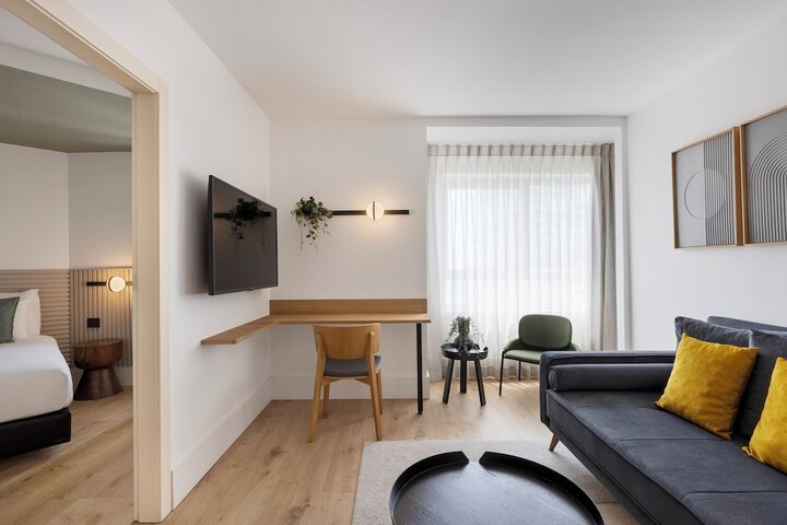 Room 39 of 100
