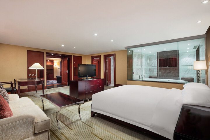 Room 11 of 140