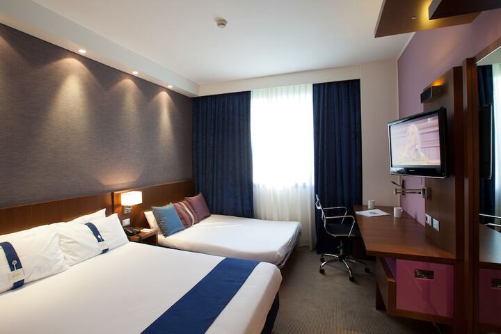 Room 5 of 49