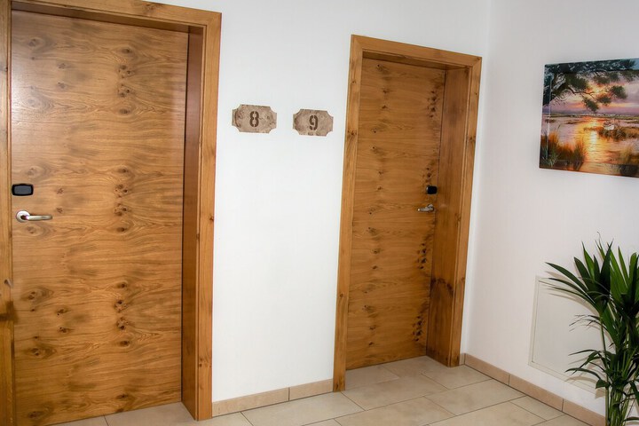 Ballroom/Hall 35 of 46
