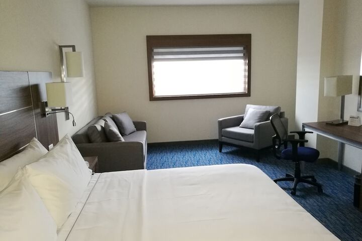 Room 15 of 87