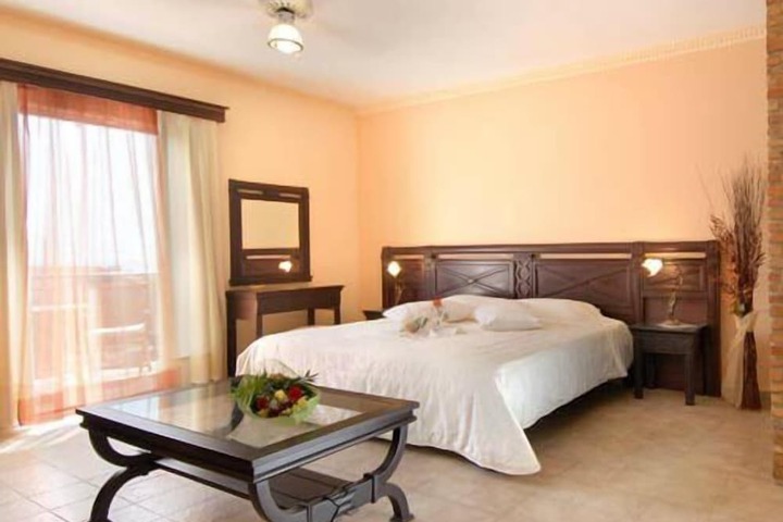 Room 6 of 42