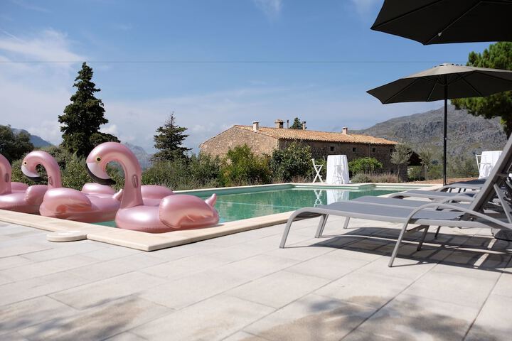 Pool 37 of 67