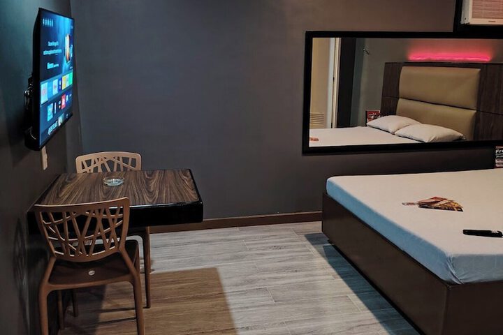 Room 20 of 48