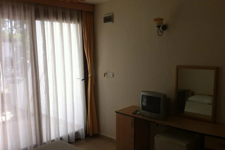 Kardesler Otel
