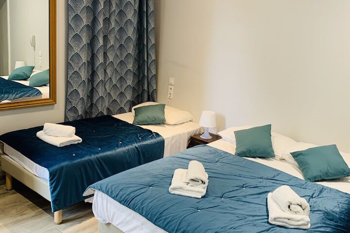 Room 9 of 20