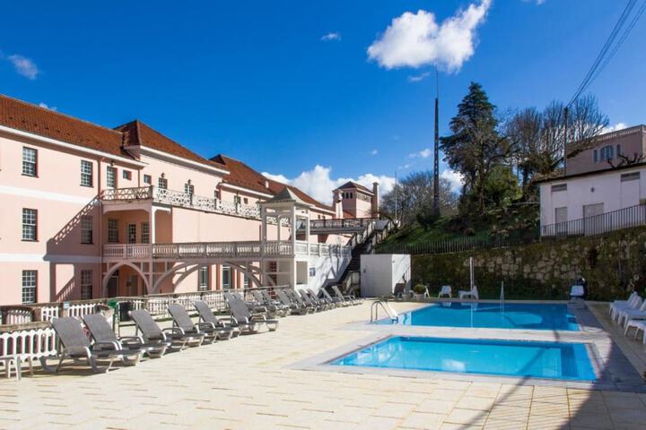 Pools & Facilities