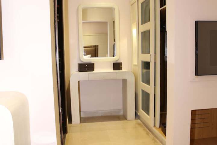 Room 8 of 51