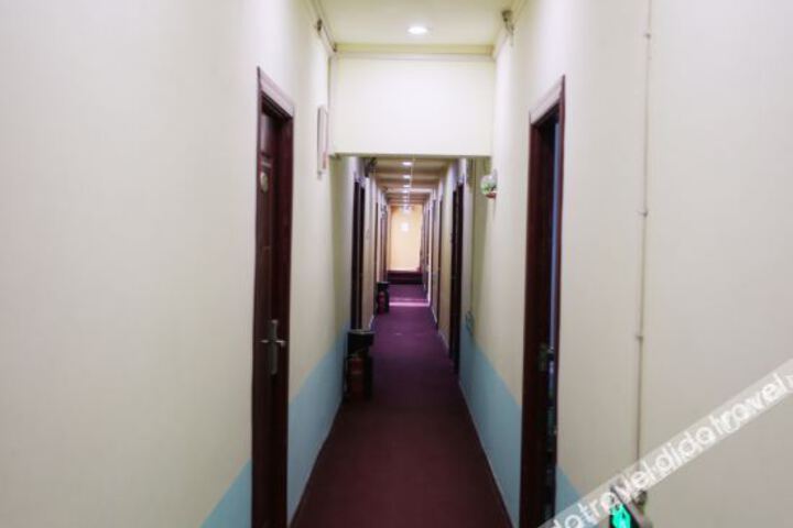 Hotel Interior 10 of 31