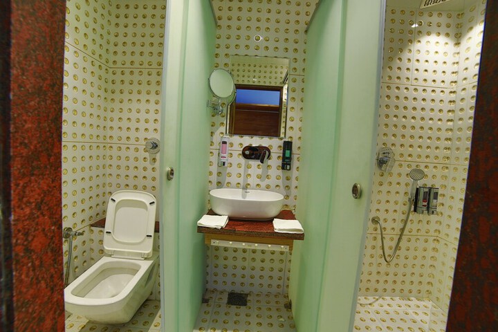 Room 14 of 26