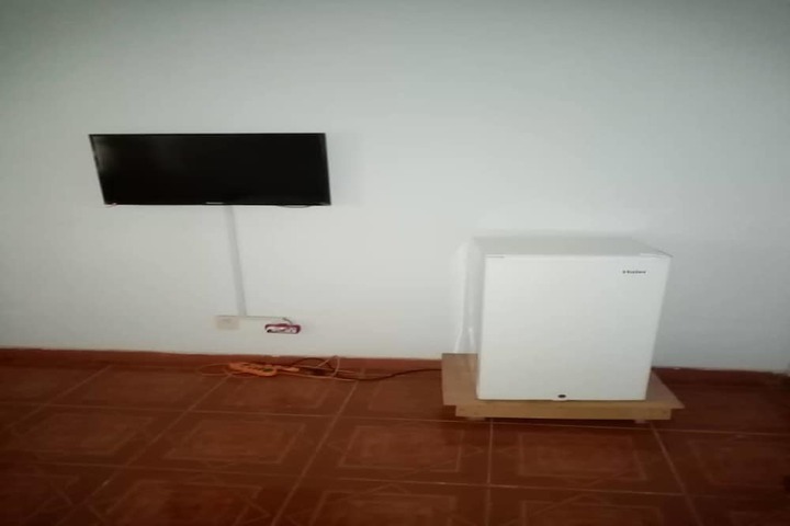 Room 4 of 12
