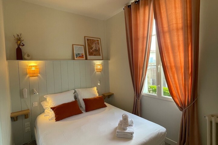Room 15 of 52