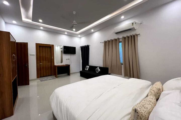 Room 22 of 52
