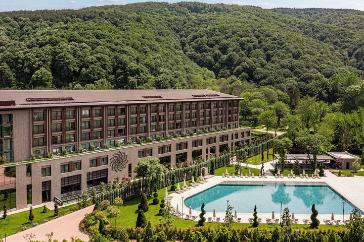Hotel 93 of 100