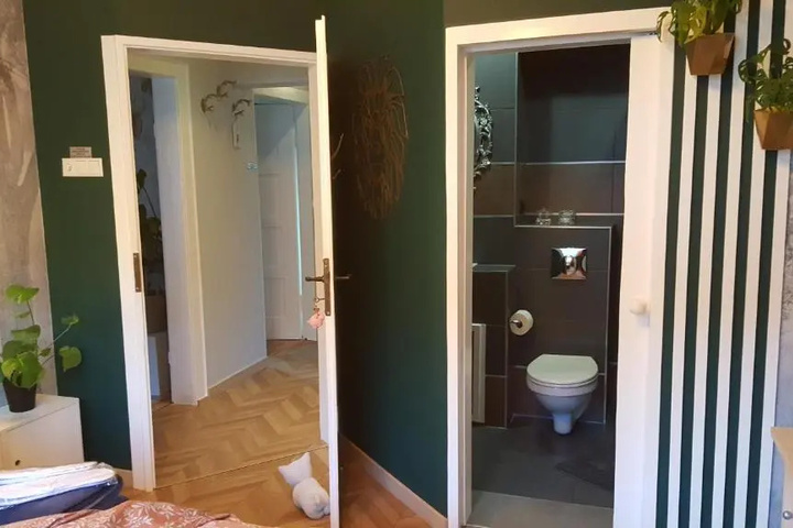 Room 8 of 14