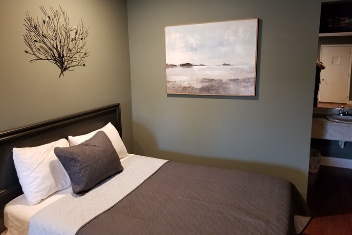 Room 7 of 37