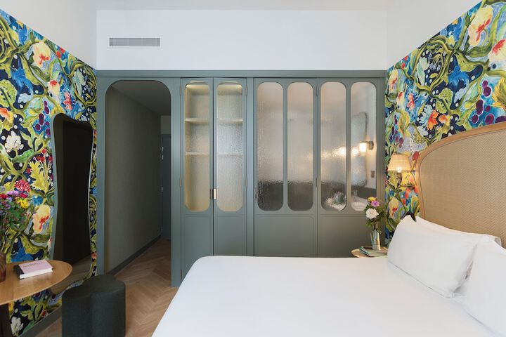 Room 15 of 72