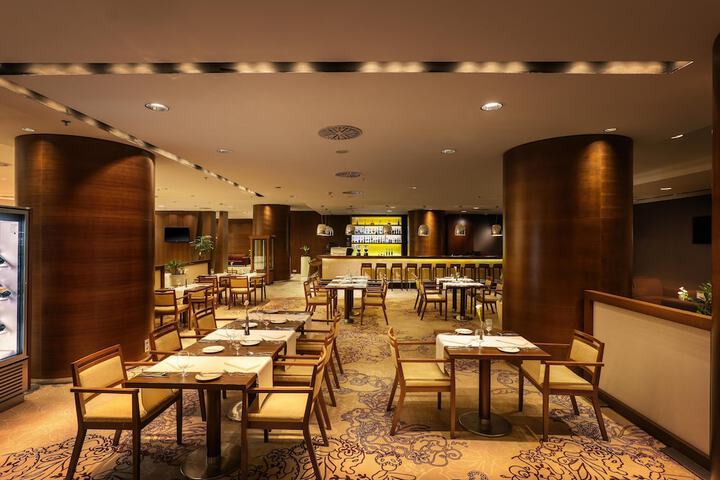 Dining 53 of 114
