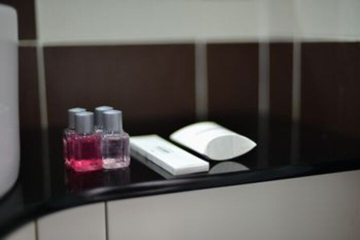 Room 6 of 36
