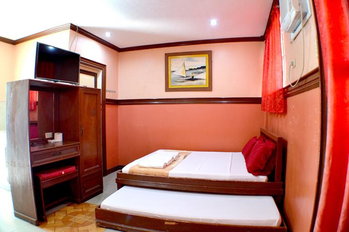 Room 6 of 38