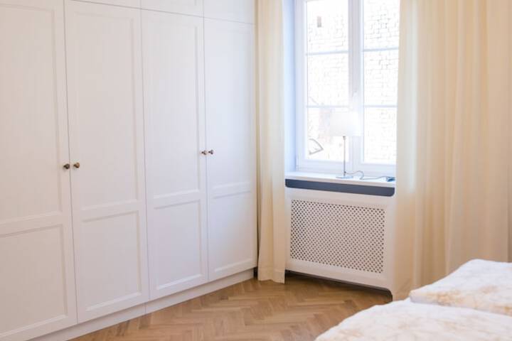 Room 2 of 54
