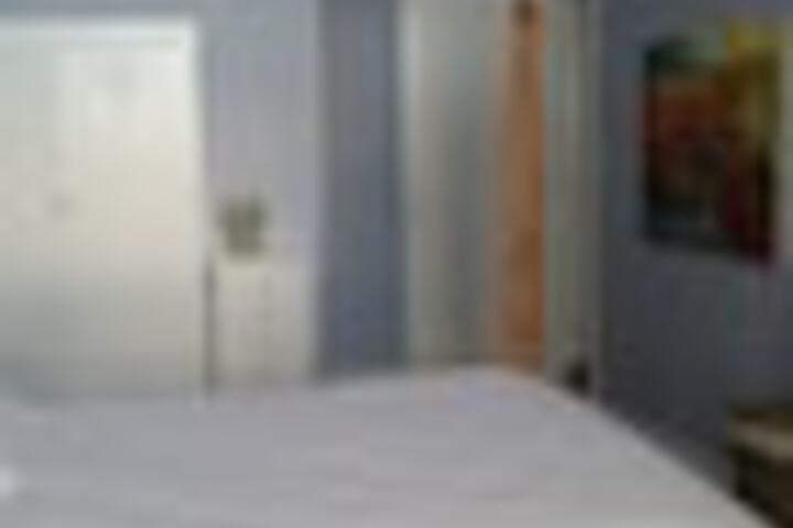 Room 17 of 114