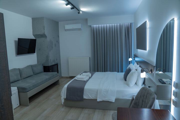 Room 12 of 43