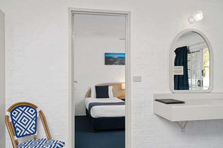 Room 16 of 87