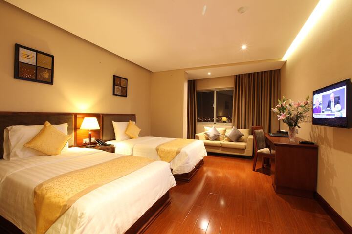 Room 9 of 72