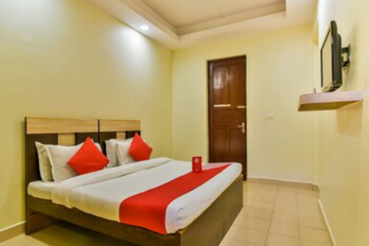 Room 16 of 30