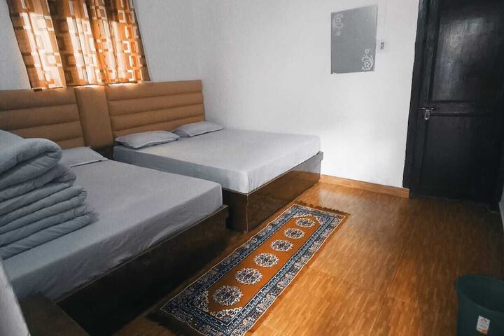 Room 5 of 30