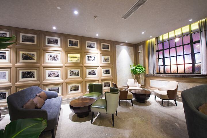 Lobby Photos