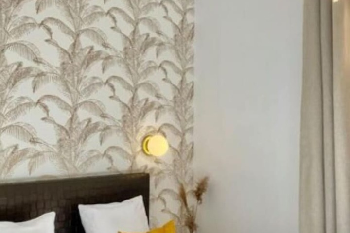 Room 18 of 49