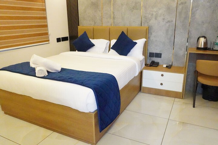 Room 12 of 56
