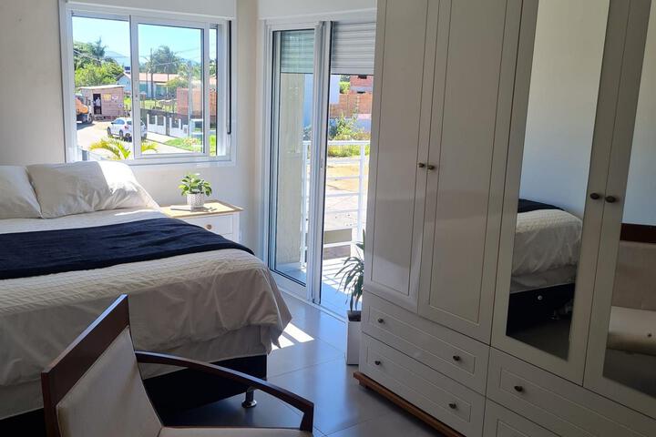 Room 1 of 6